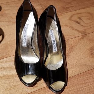 Luciano padovan patent open toe pump